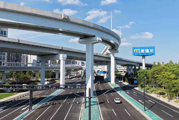 20250824地面道路通了.jpg 20250824地面道路通了.jpg